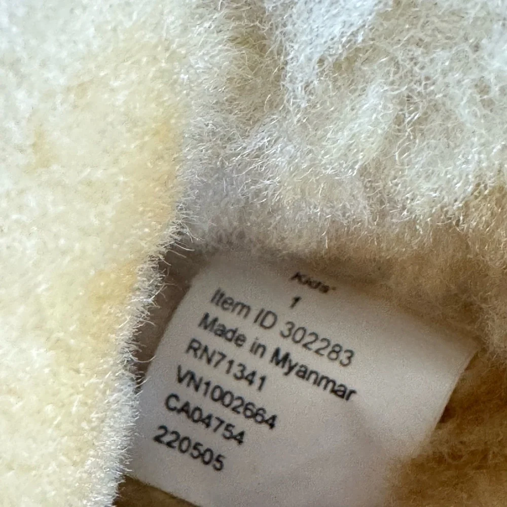 LL Bean Kids 1 Chestnut Wicked Good Moccasins Sheepskin Slippers